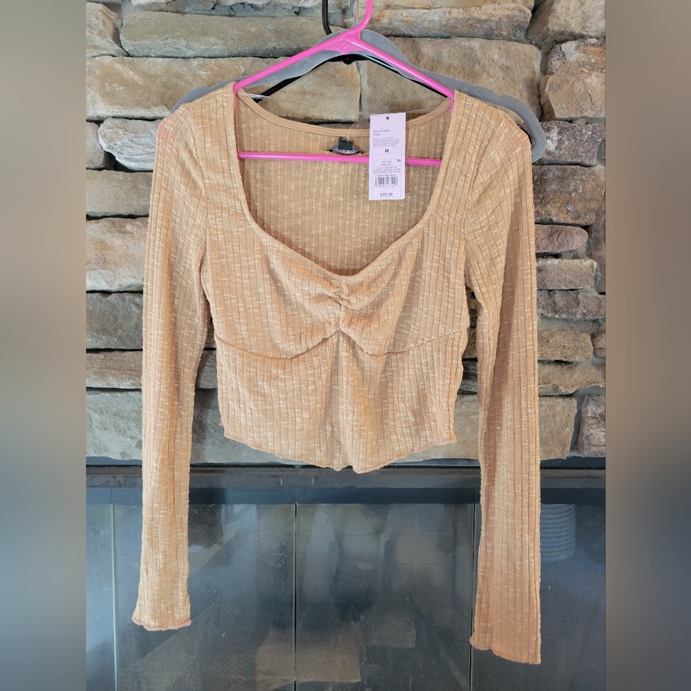 💰⏳️Wild Fable Size Medium Super Cute Cropped Blouse NWT